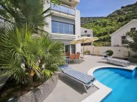 Rent, house, 300m², Podkošljun, Budva - image 18