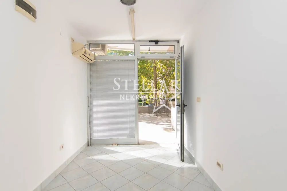 Izdavanje, poslovni prostor, 11m², Pobrežje, Podgorica
