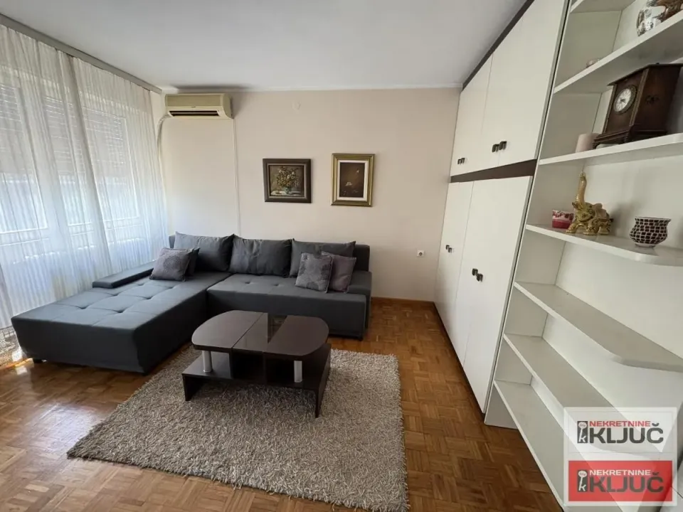 Izdavanje, trosoban stan, 87m², Liman 3, Novi Sad Sve Podlokacije