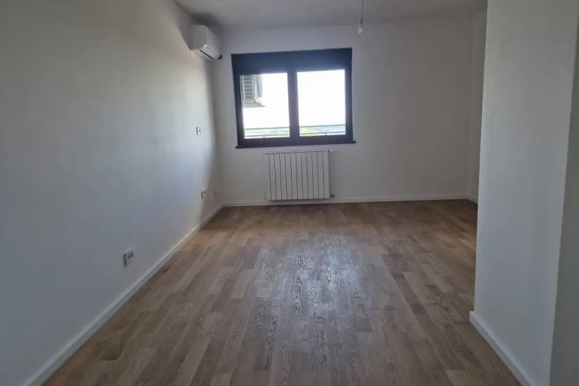 Prodaja, trosoban stan, 71m², Hala Pionir, Palilula Sve Podlokacije