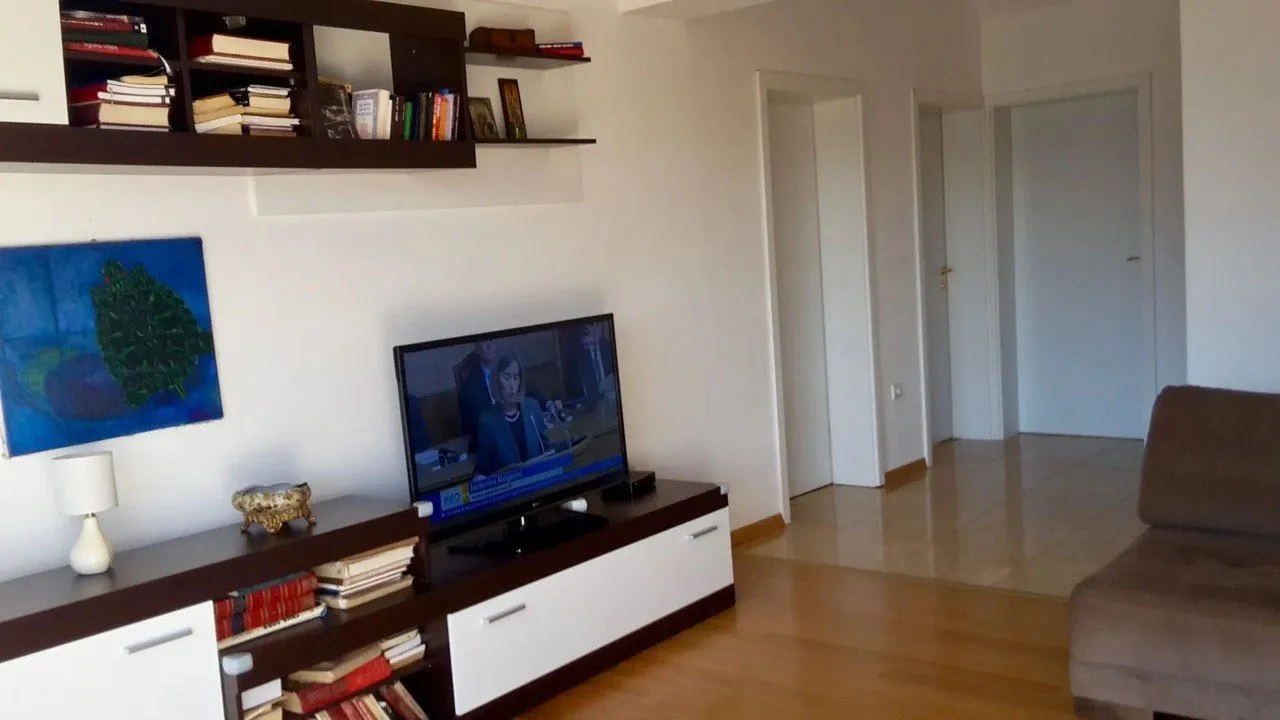 Izdavanje, trosoban stan, 150m², Đenovići, Herceg Novi