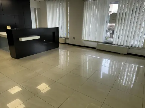 Izdavanje, poslovni prostor, 300m², Cvetkova Pijaca, Zvezdara Sve Podlokacije - image 4