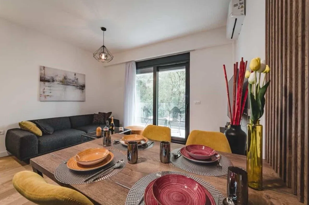 Rent, one bedroom apartment, 39m², Bečići, Budva