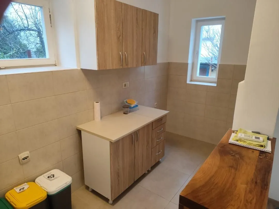 Izdavanje, dvosoban stan, 90m², Gorica C, Podgorica