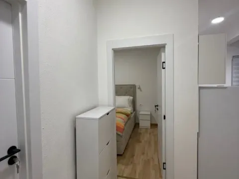 Izdavanje, stan, 55m², Gradiošnica, Tivat - image 3