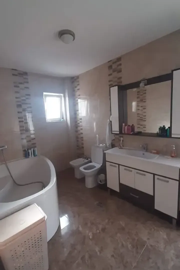 Prodaja, kuća, 207m², Tivat, Crna Gora