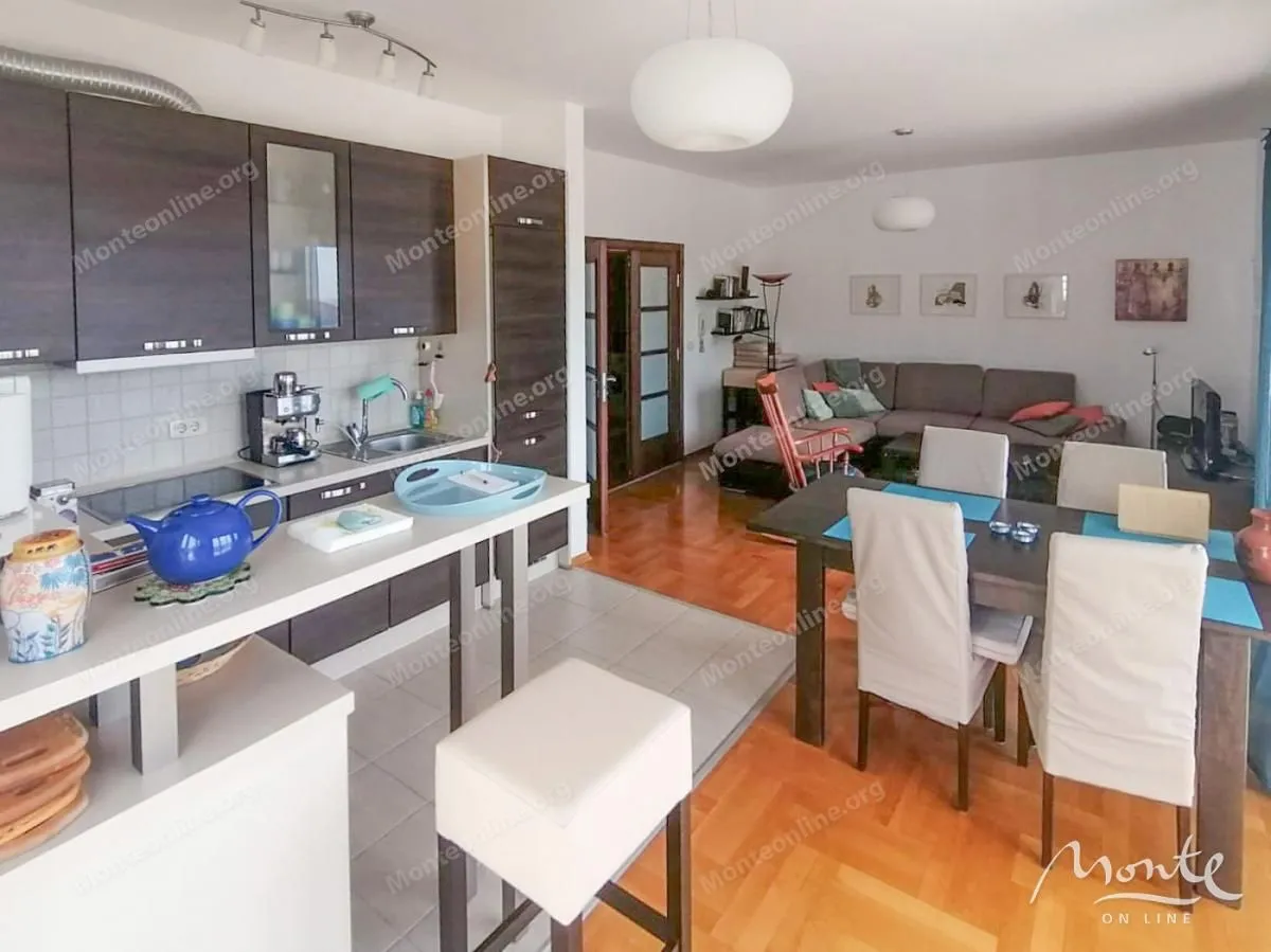 Sale, two bedroom apartment, 98m², Bečići, Budva