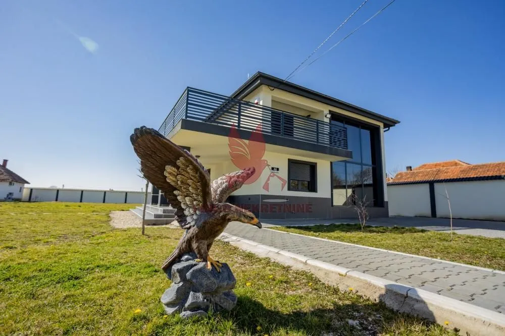 Sale, house, 302m², Mladenovac, Beograd