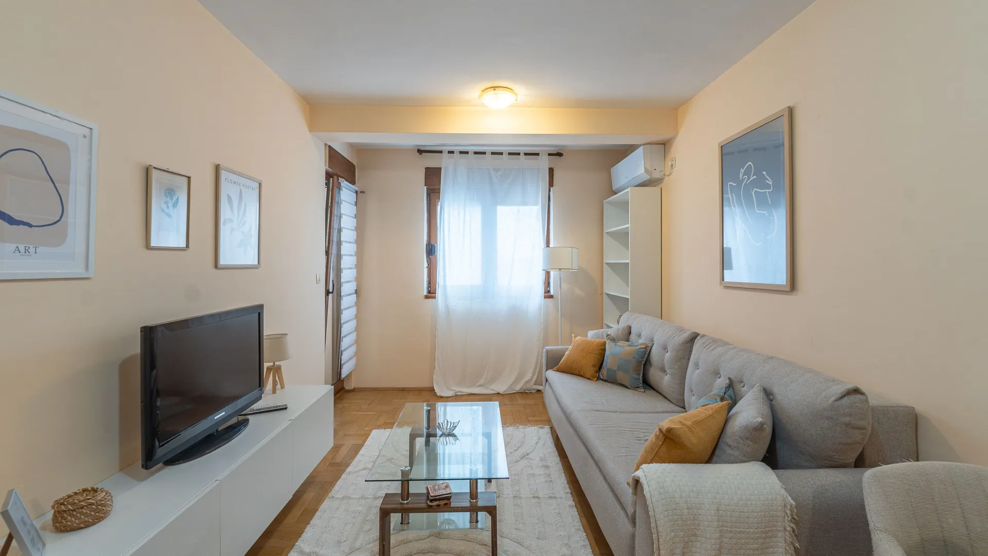 Rent, one bedroom apartment, 40m², Stari Aerodrom, Podgorica