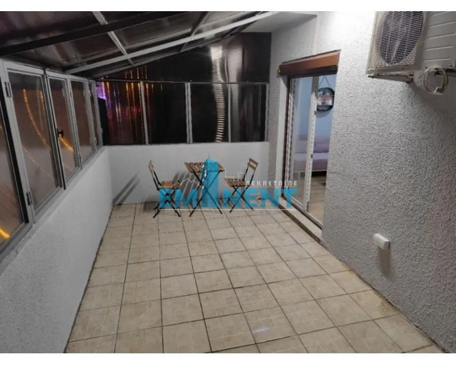 Izdavanje, dvosoban stan, 59m², Savski Venac, Beograd