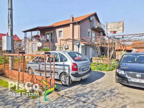 Prodaja, kuća, 290m², Tološi, Podgorica - image 1