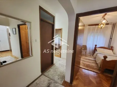 Izdavanje, trosoban stan, 80m², Stari Merkator, Novi Beograd Sve Podlokacije - image 10