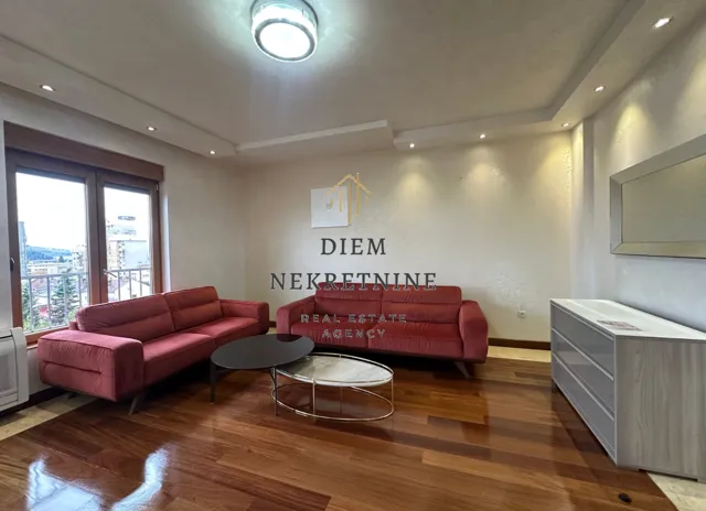 Rent, four bedroom apartment, 130m², Centar, Podgorica