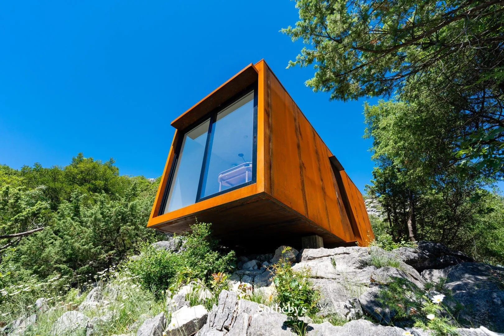 Prodaja, kuća, 250m², Đinovići, Cetinje