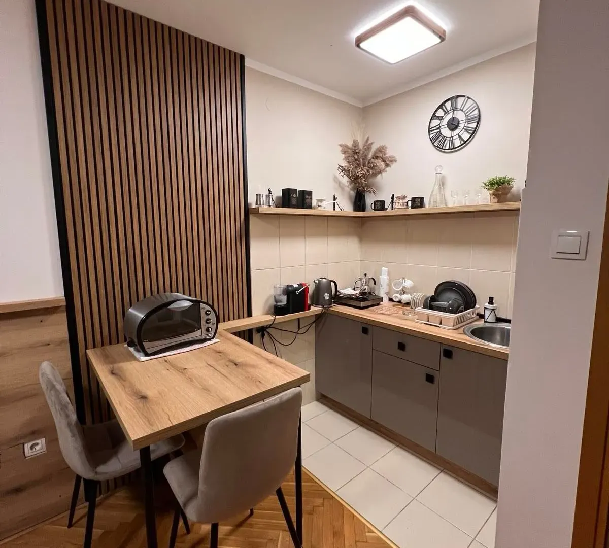Prodaja, garsonjera, 24m², Blok 6, Podgorica