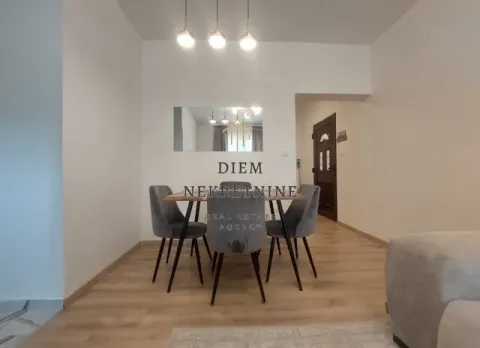 Rent, two bedroom apartment, 70m², Tivat, Crna Gora - image 10