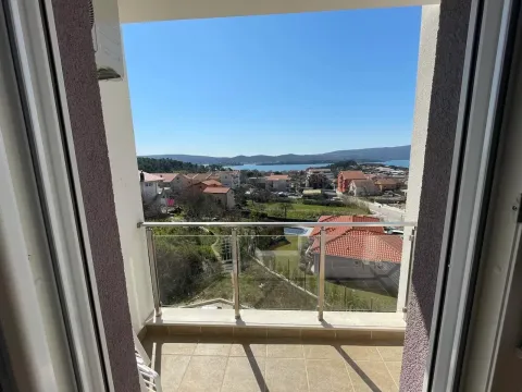 Rent, apartment, 50m², Tivat, Crna Gora - image 1
