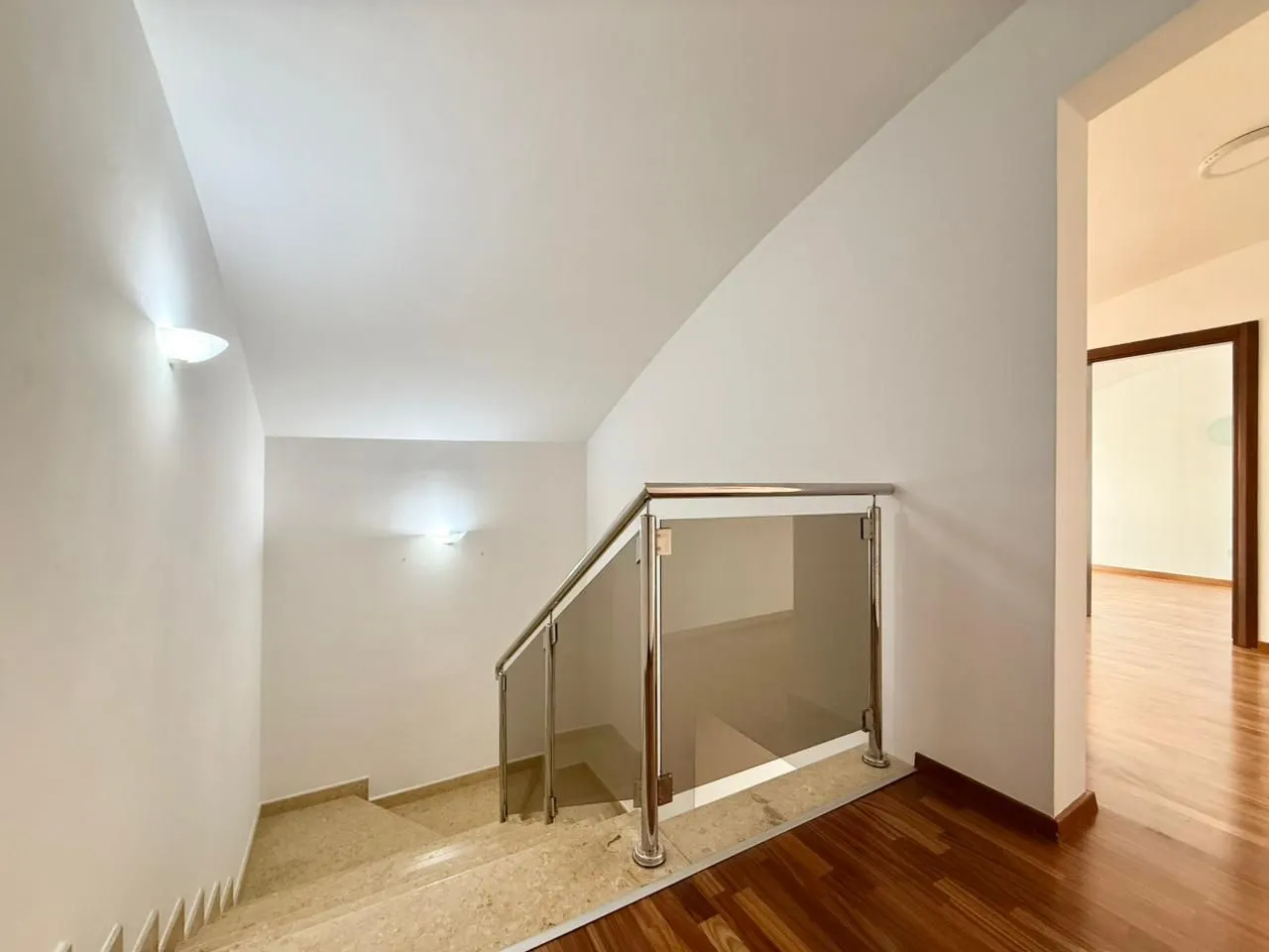 Sale, four bedroom apartment, 220m², Preko Morače, Podgorica