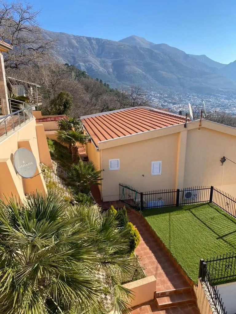 Sale, house, 390m², Zagrađe, Bar
