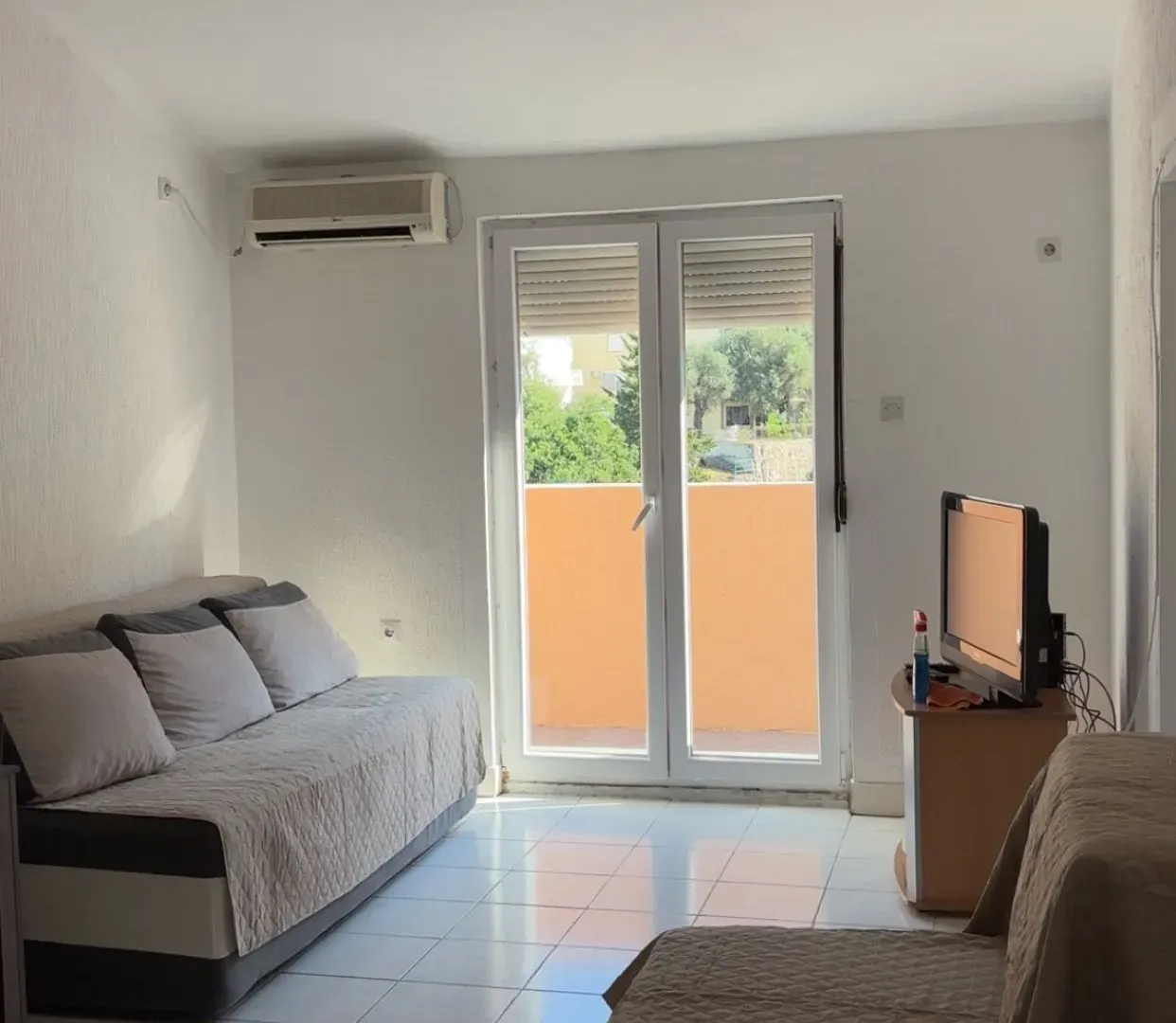 Rent, one bedroom apartment, 43m², Rafailovići, Budva