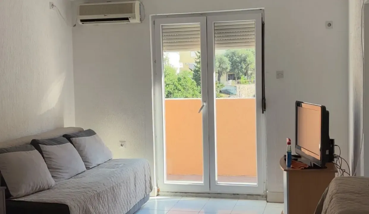 Rent, one bedroom apartment, 43m², Rafailovići, Budva