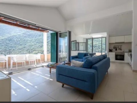 Sale, two bedroom apartment, 90m², Morinj, Kotor