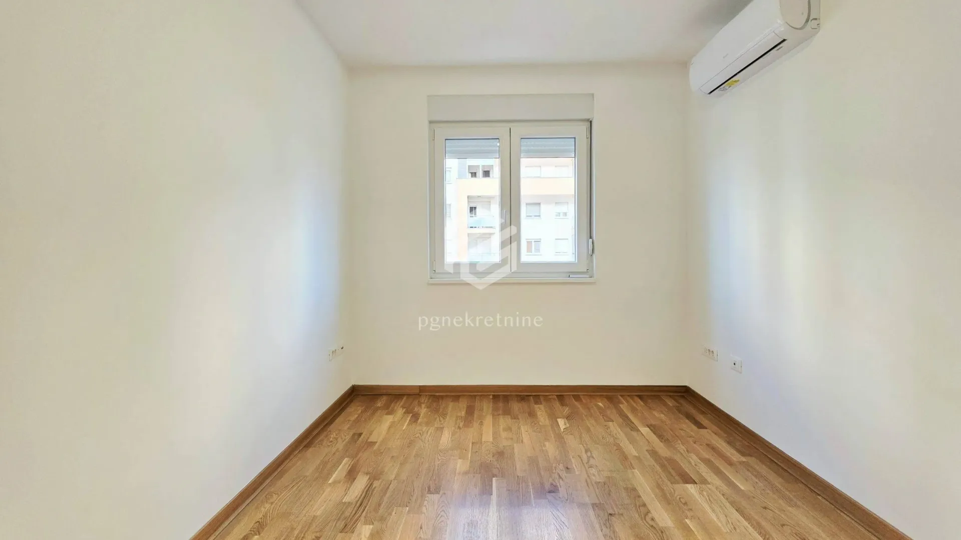 Rent, two bedroom apartment, 64m², City Kej, Podgorica
