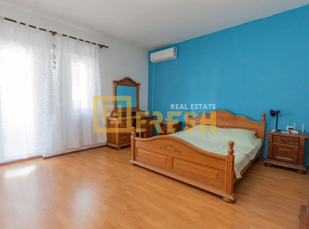 Prodaja, kuća, 266m², Herceg Novi, Crna Gora