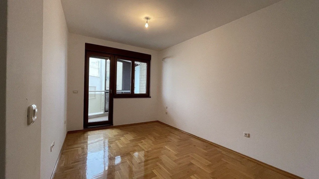 Prodaja, stan, 120m², Kamenovo, Budva