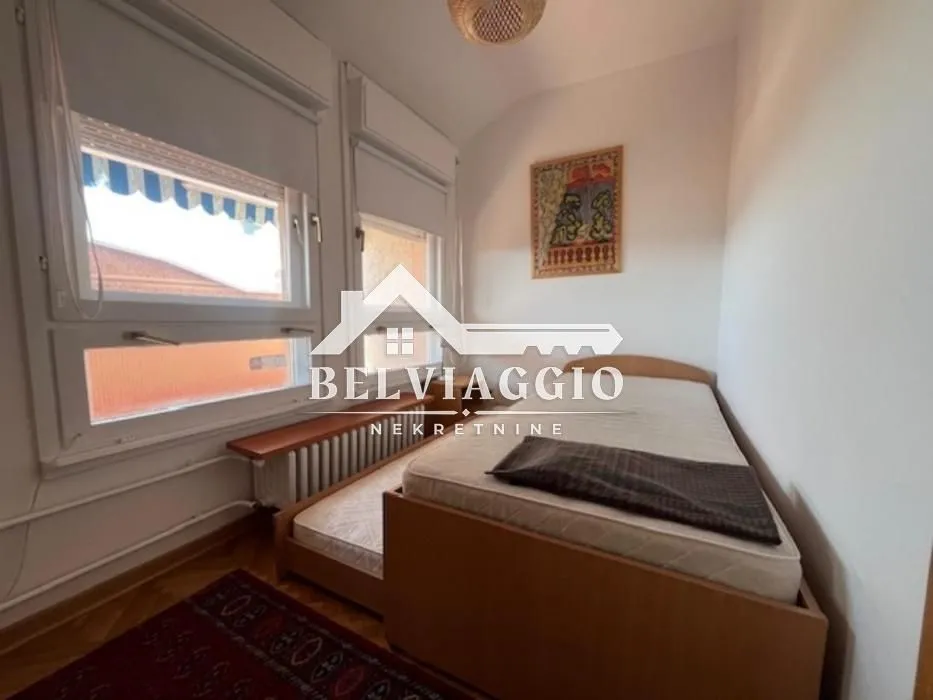 Izdavanje, dvosoban stan, 54m², Bandžovo brdo, Rožaje
