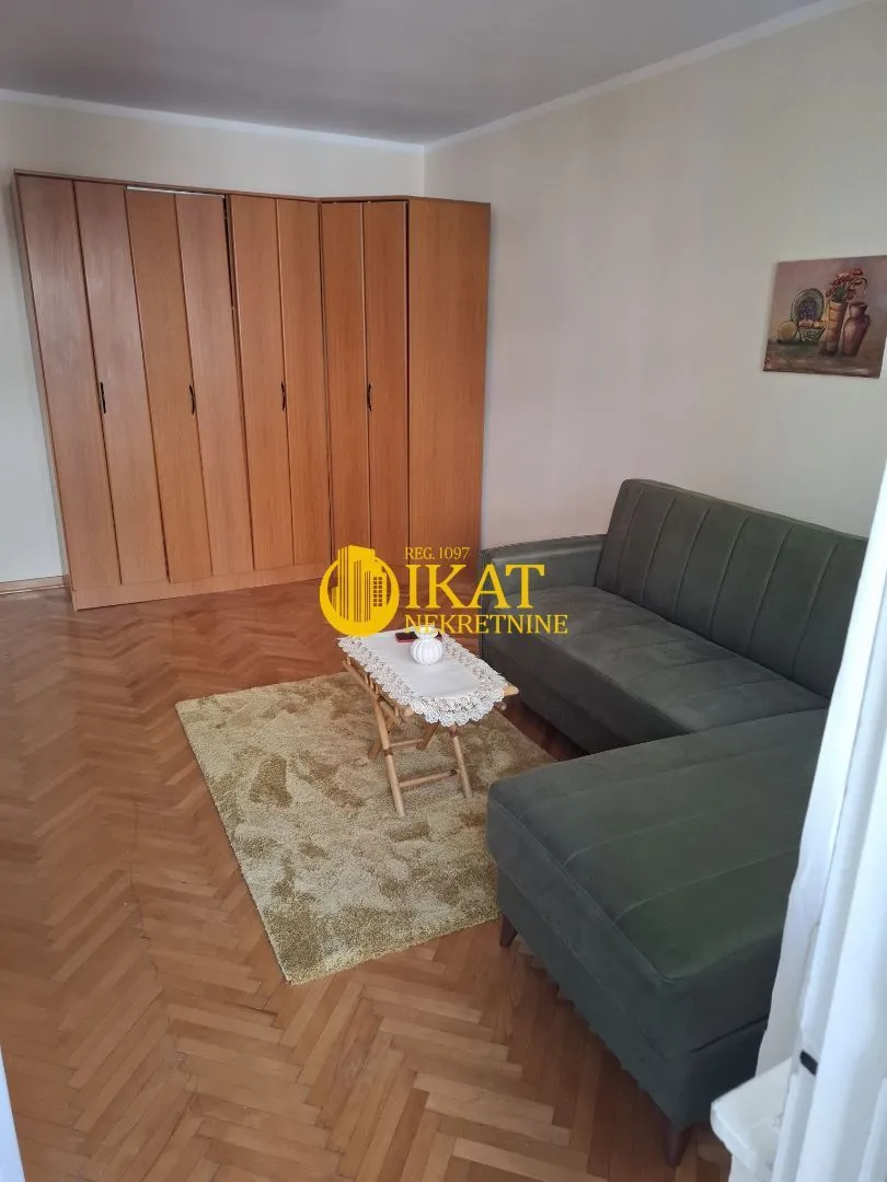 Izdavanje, dvosoban stan, 52m², Karaburma, Palilula Sve Podlokacije