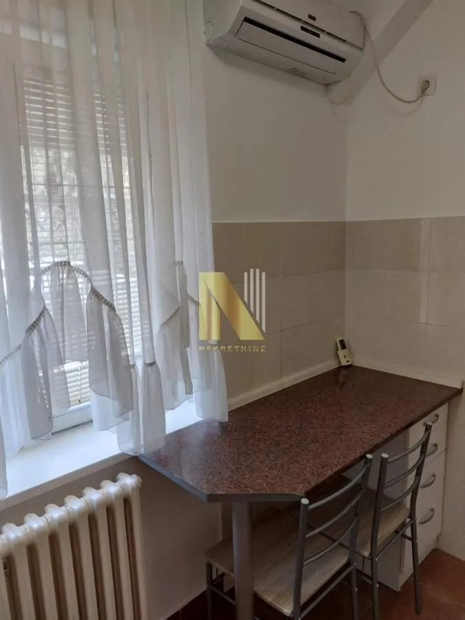 Izdavanje, dvosoban stan, 34m², Socijalno, Novi Sad Sve Podlokacije