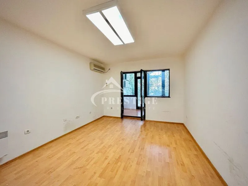 Izdavanje, dvosoban stan, 78m², Momišići, Podgorica