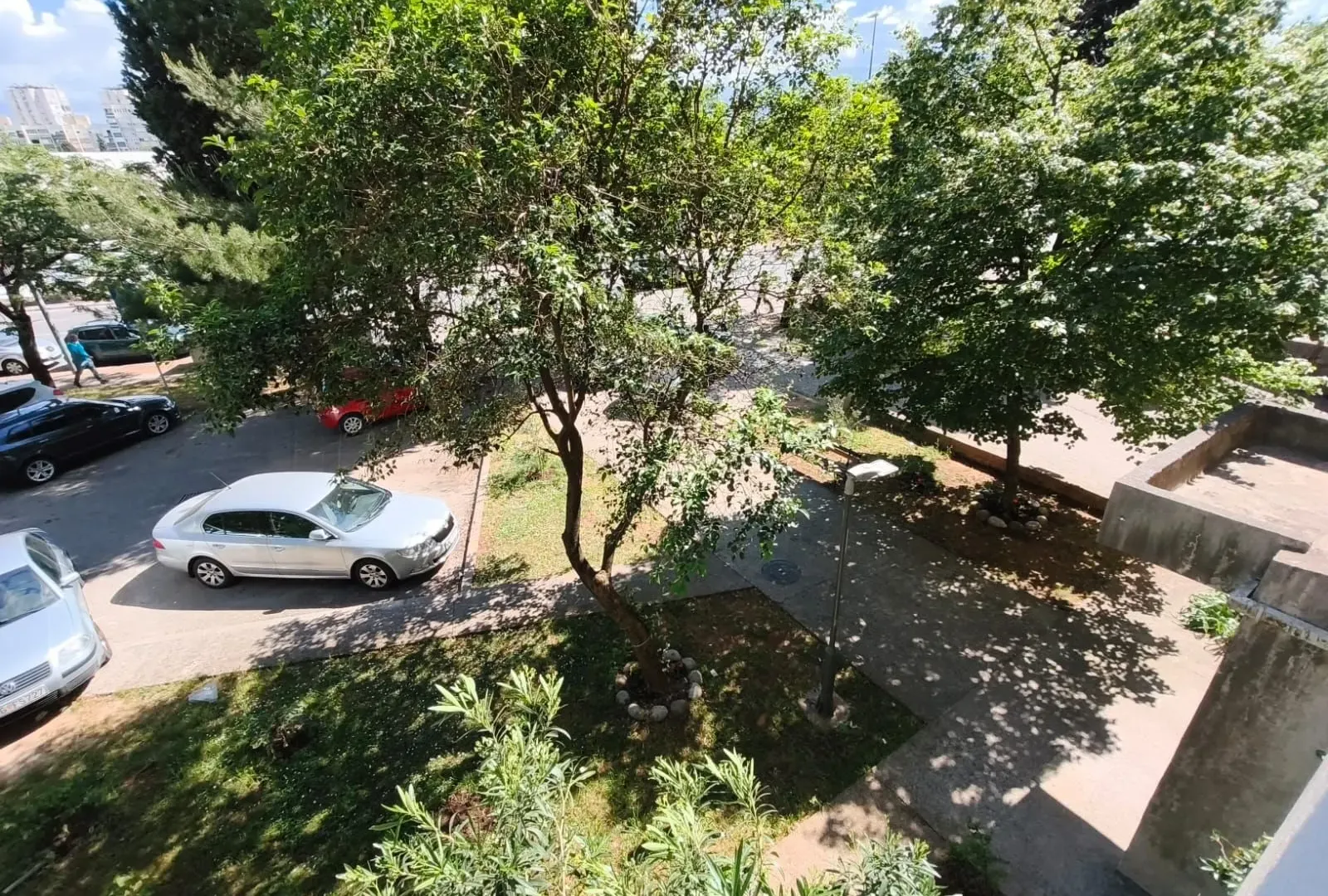 Izdavanje, trosoban stan, 95m², Gintaš, Podgorica