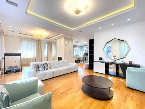 Stan in Vukov Spomenik