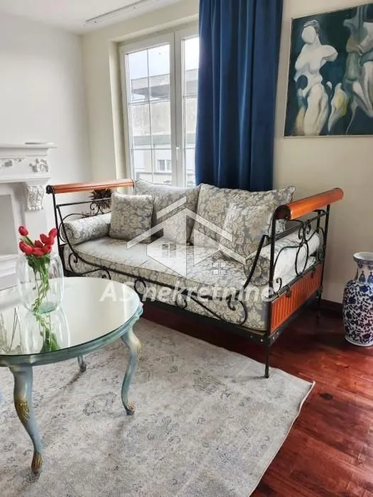 Rent, two bedroom apartment, 56m², Vračar Sve Podlokacije, Beograd