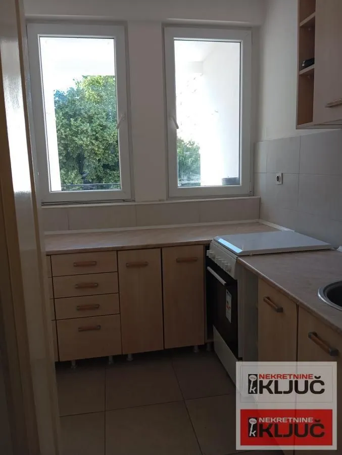Prodaja, dvosoban stan, 70m², Bulevar Oslobodjenja, Novi Sad Sve Podlokacije