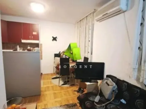 Izdavanje, jednosoban stan, 34m², Medicinski fakultet, Niš - image 12