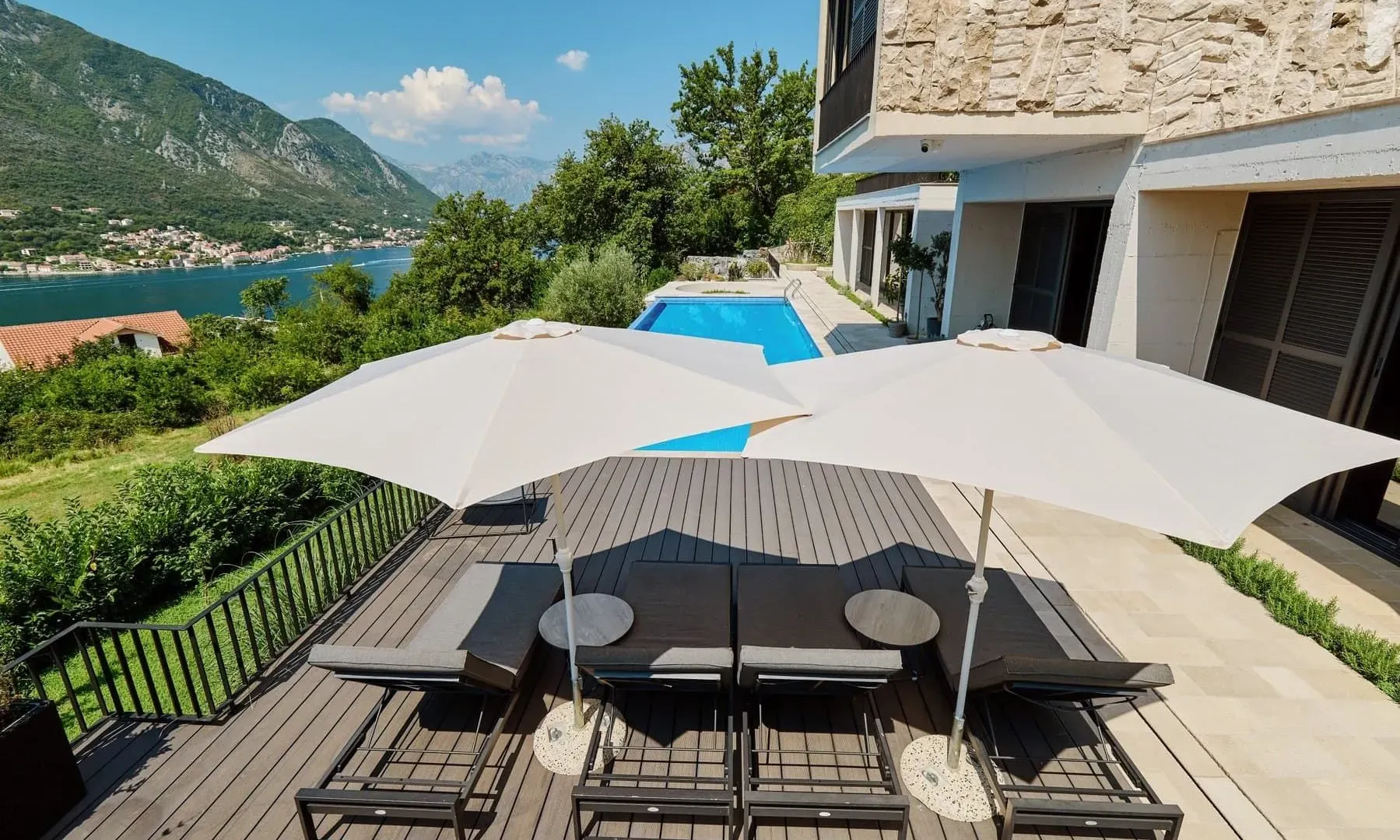 Sale, house, 419m², Dobrota, Kotor
