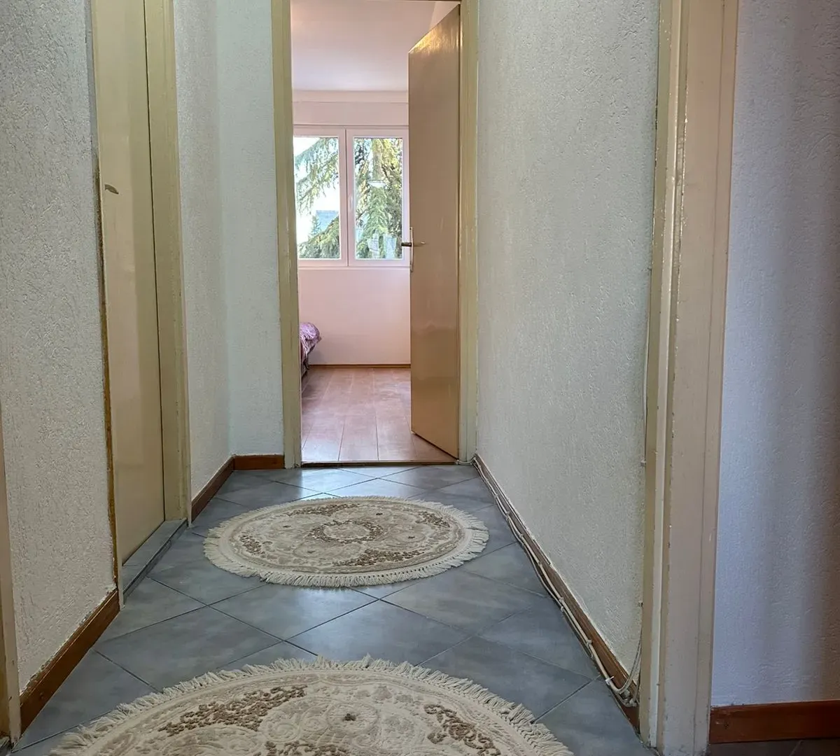 Izdavanje, dvosoban stan, 70m², Gintaš, Podgorica