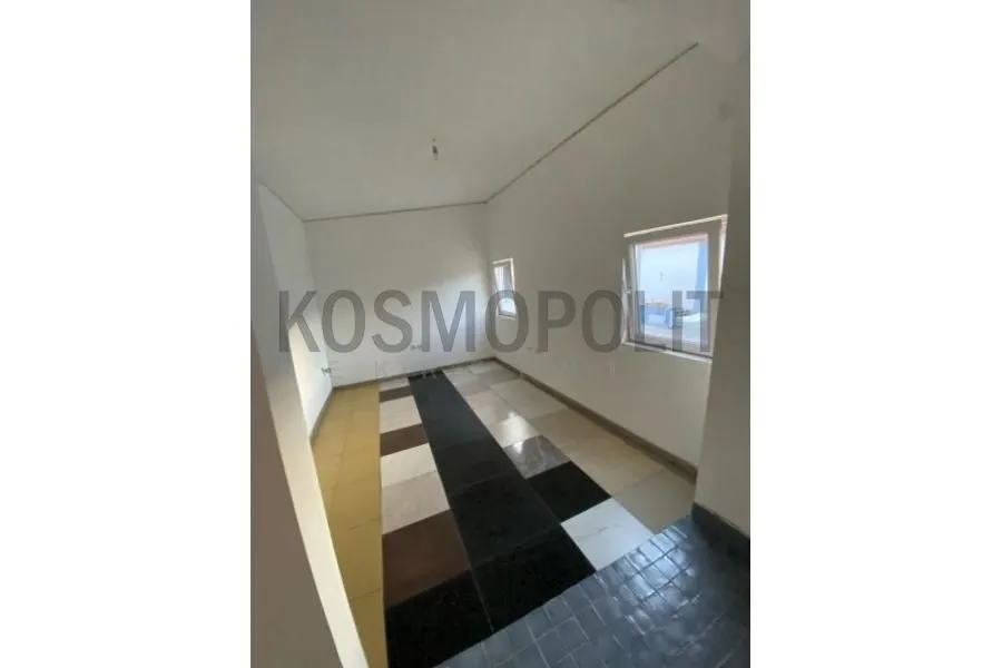 Izdavanje, poslovni prostor, 400m², Leštane, Grocka