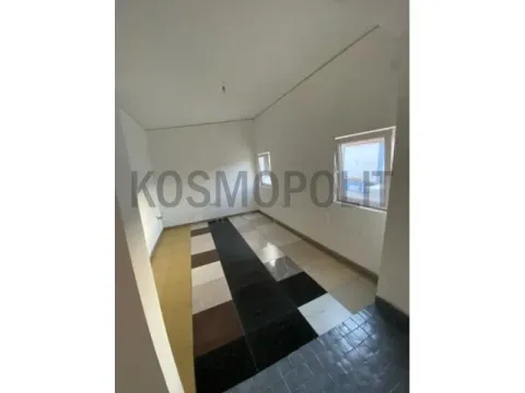 Izdavanje, poslovni prostor, 400m², Leštane, Grocka - image 8
