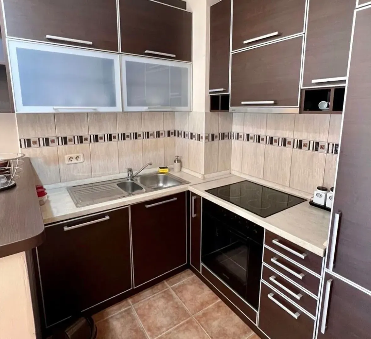 Izdavanje, jednosoban stan, 54m², Krivi Most, Podgorica