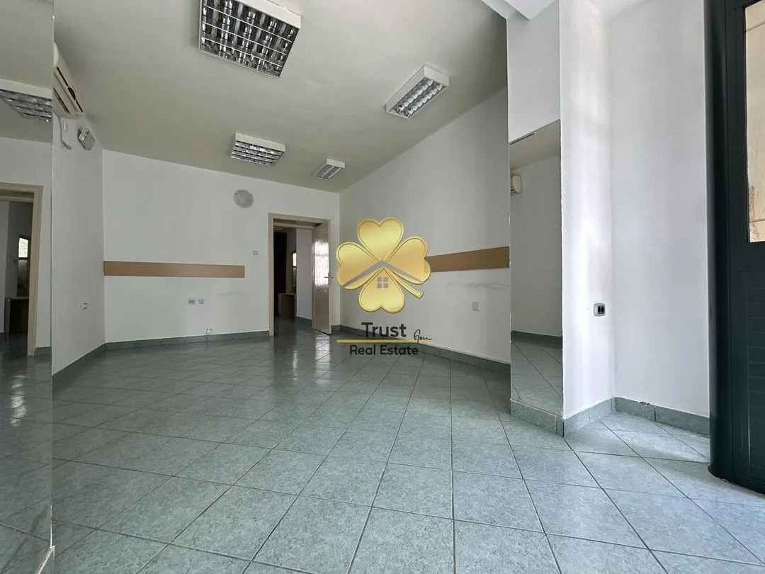 Rent, office space, 42m², Centar, Podgorica