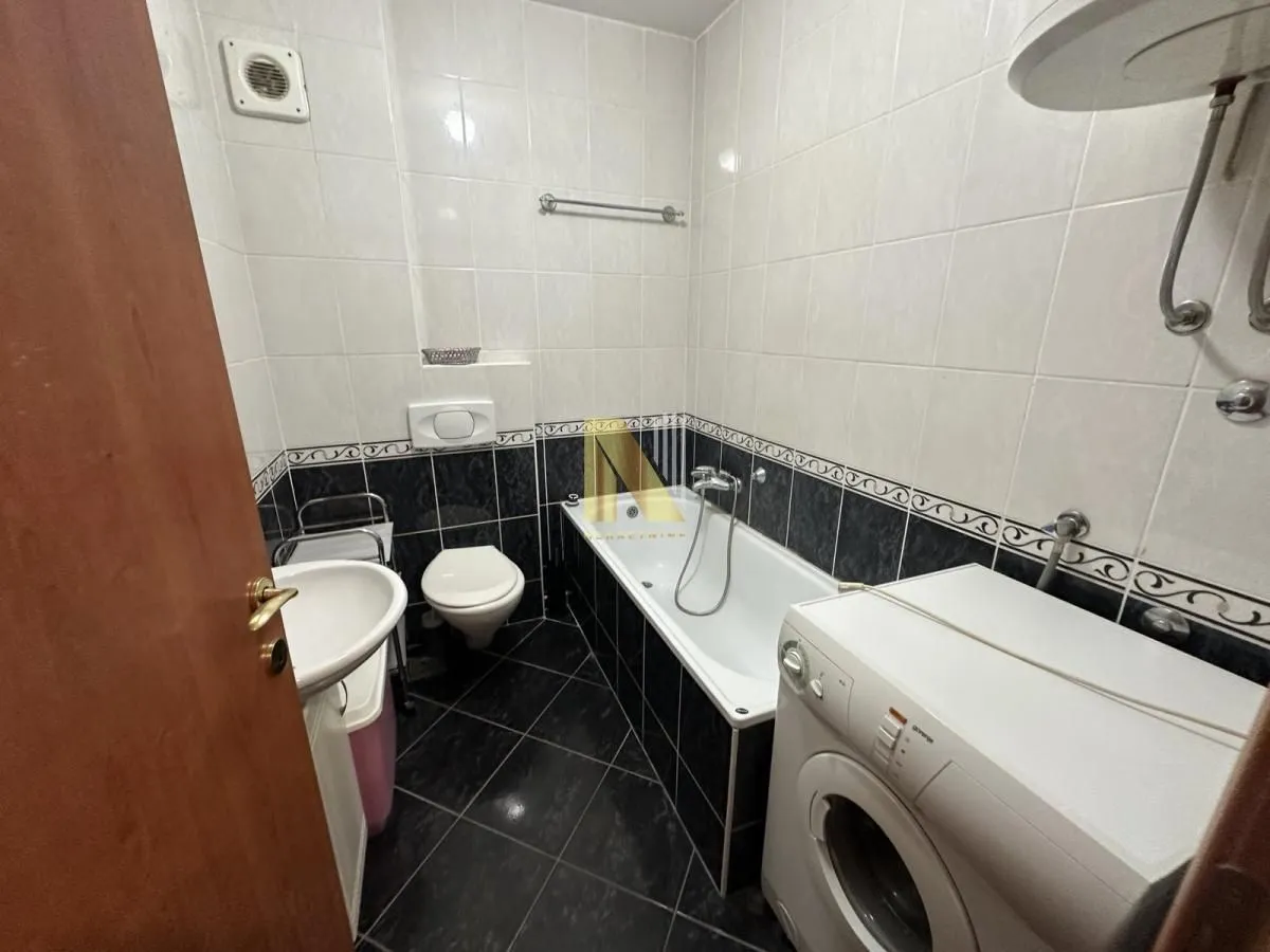 Prodaja, dvosoban stan, 59m², Centar, Novi Sad