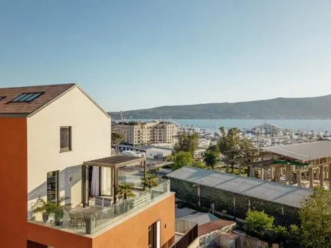 Prodaja, dvosoban stan, 179m², Porto Montenegro, Tivat