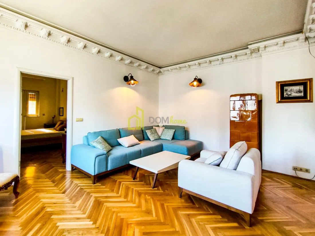 Izdavanje, dvosoban stan, 79m², Centar, Podgorica