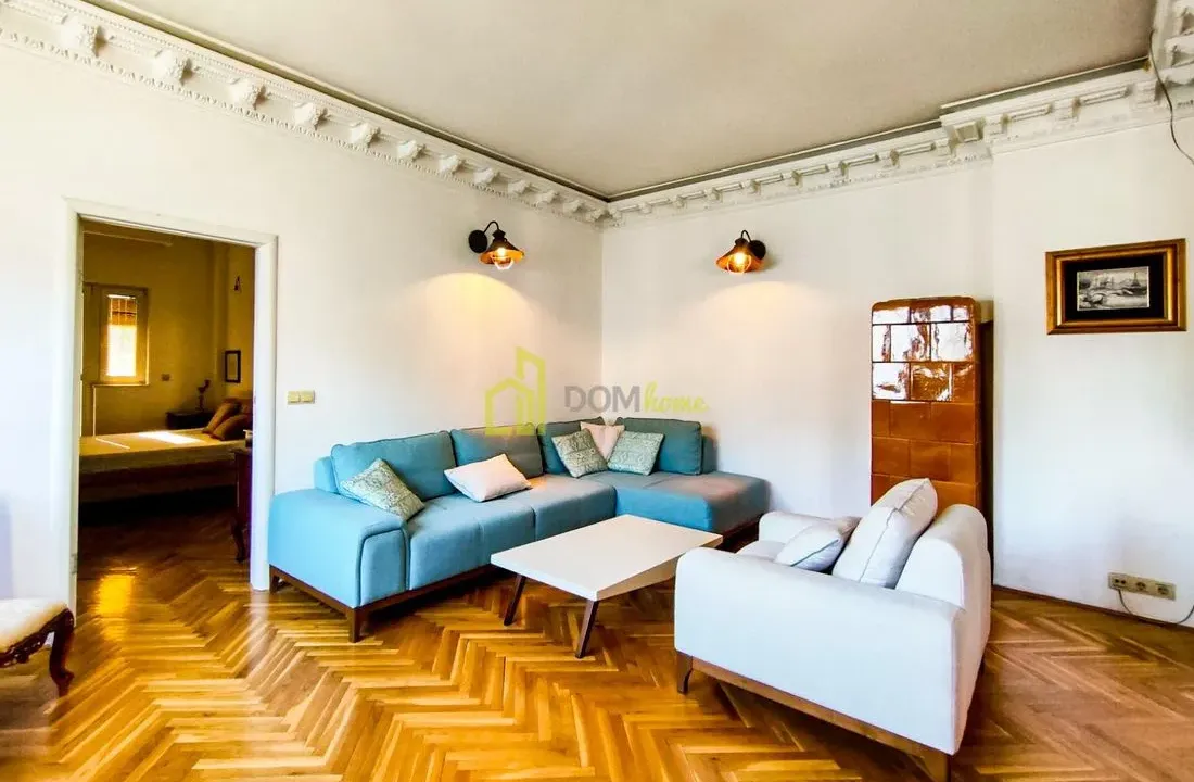 Izdavanje, dvosoban stan, 79m², Centar, Podgorica