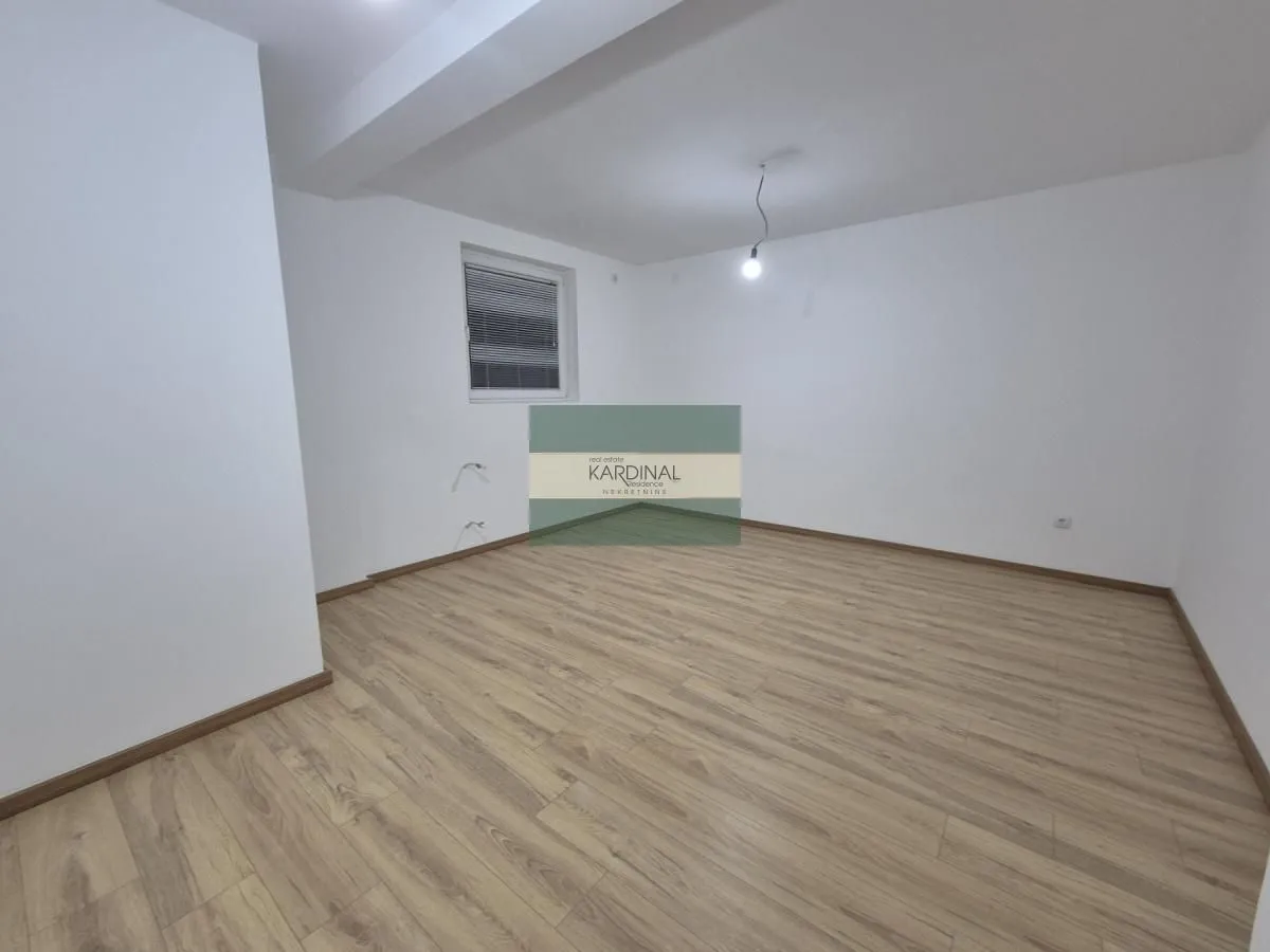 Prodaja, trosoban stan, 83m², Centar, Jagodina