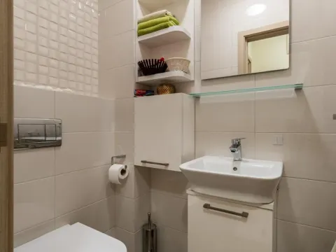 Sale, two bedroom apartment, 72m², City Kvart, Podgorica - image 7